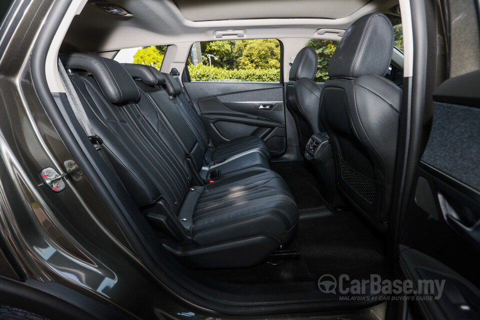 Peugeot 5008 P87 Facelift (2021) Interior