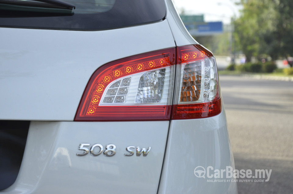 Peugeot 508 SW Mk1 (2012) Exterior