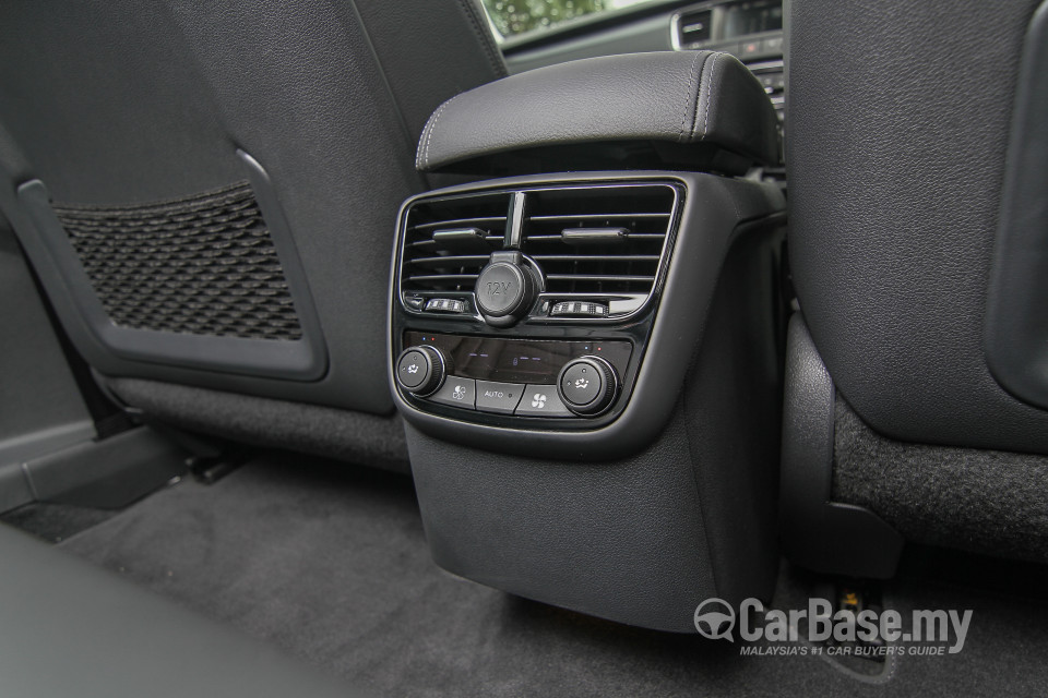 Peugeot 508 SW Mk1 Facelift (2015) Interior