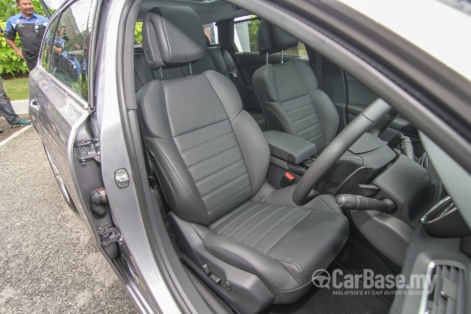 Peugeot 508 SW Mk1 Facelift (2015) Interior