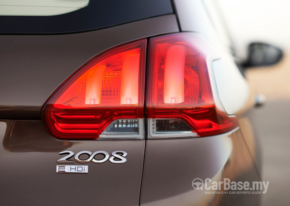 Peugeot 2008 A94 (2014) Exterior