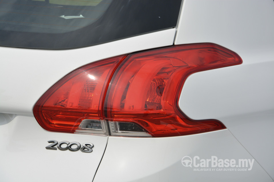 Peugeot 2008 A94 (2014) Exterior