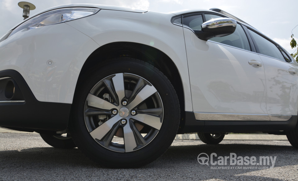 Peugeot 2008 A94 (2014) Exterior