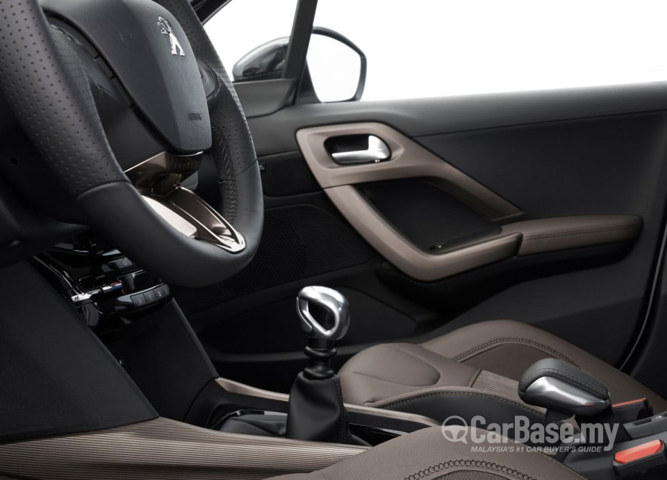 Peugeot 2008 A94 (2014) Interior