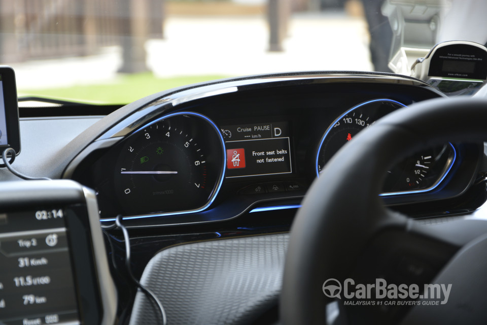 Peugeot 2008 A94 (2014) Interior