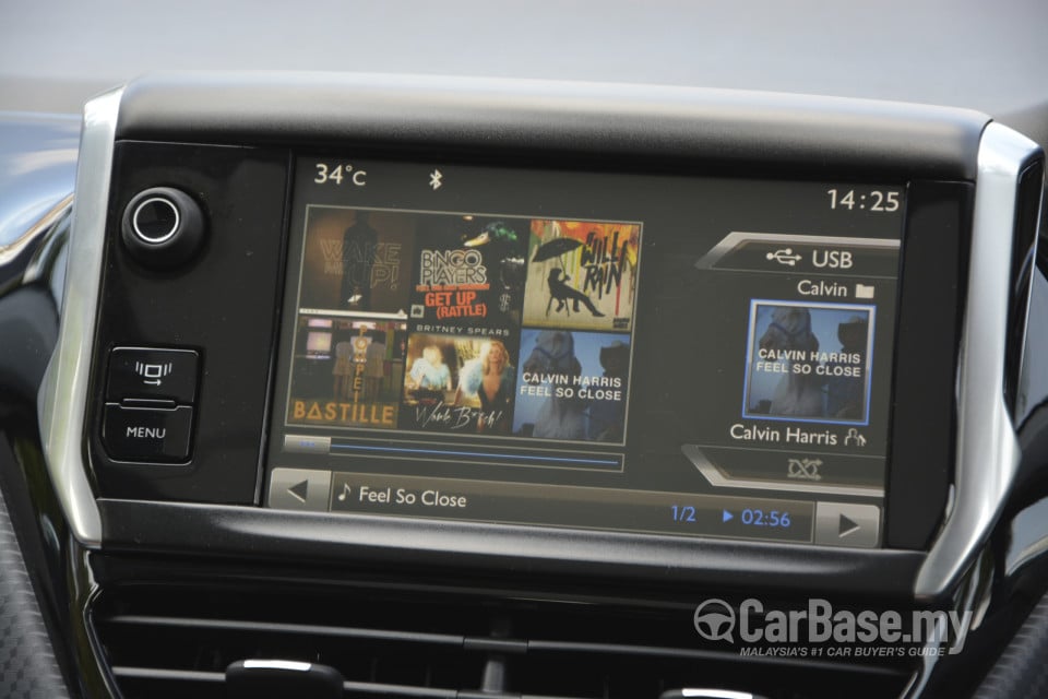 Peugeot 2008 A94 (2014) Interior