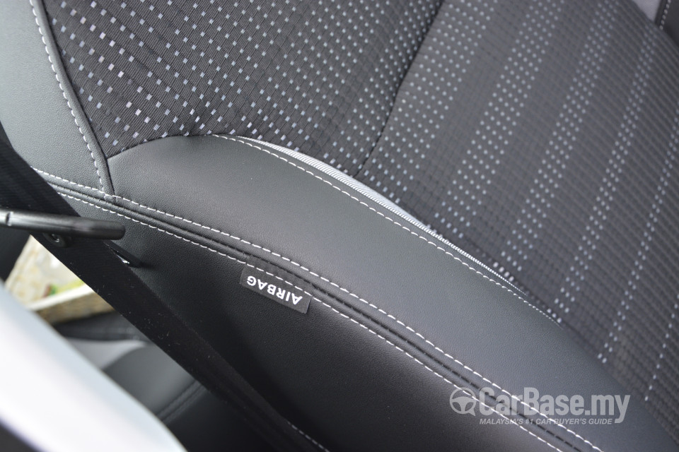 Peugeot 2008 A94 (2014) Interior