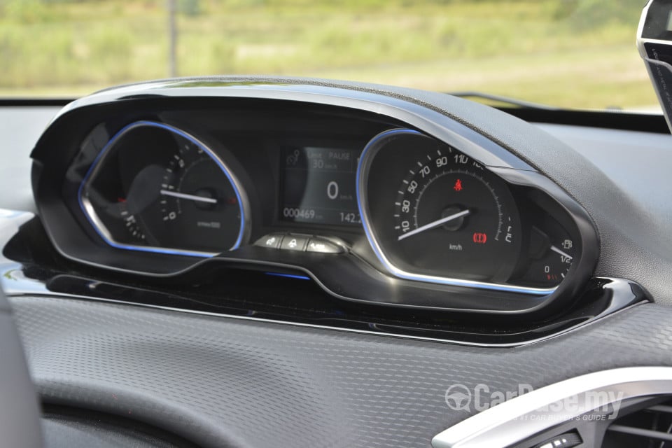 Peugeot 2008 A94 (2014) Interior