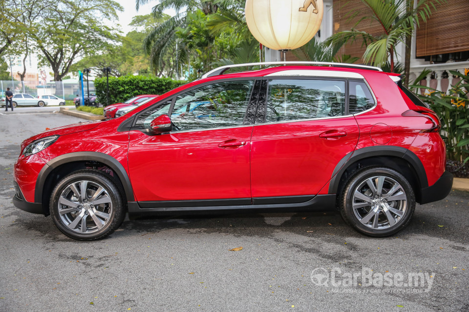 Peugeot 2008 A94 Facelift (2017) Exterior