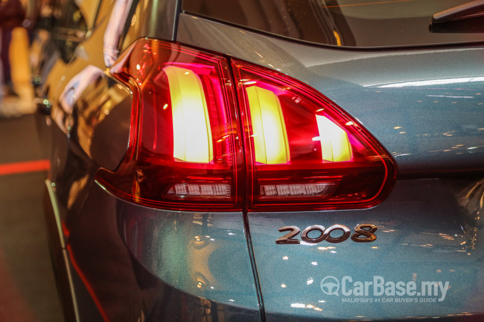 Peugeot 2008 A94 Facelift (2017) Exterior