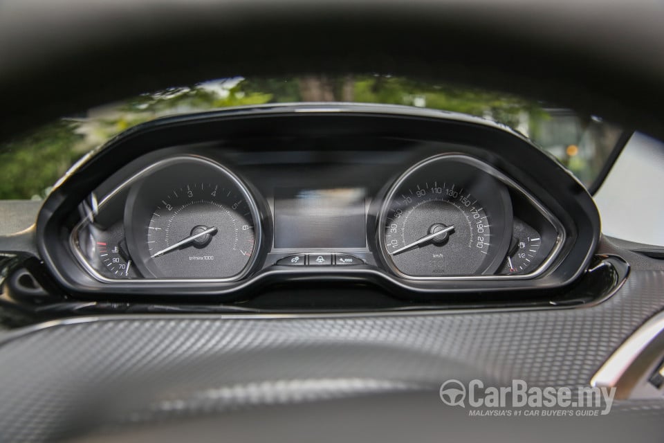 Peugeot 2008 A94 Facelift (2017) Interior
