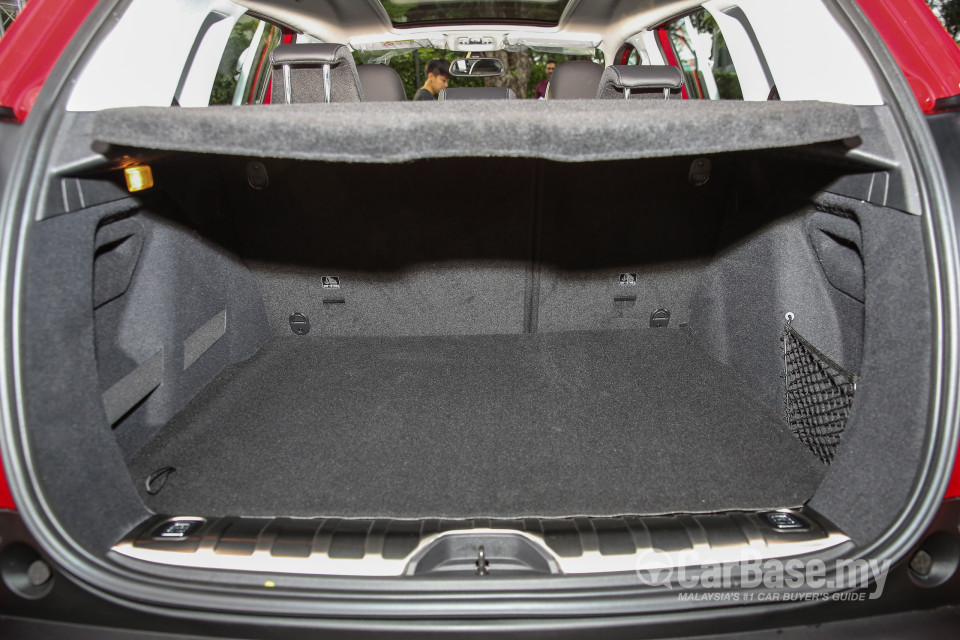 Peugeot 2008 A94 Facelift (2017) Interior