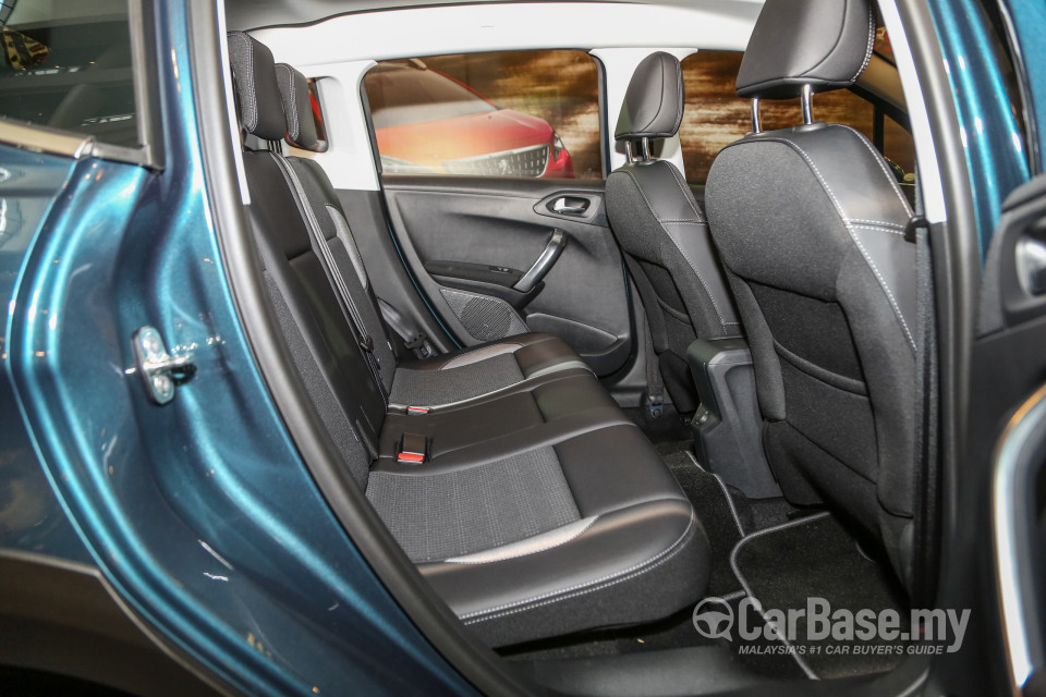 Peugeot 2008 A94 Facelift (2017) Interior