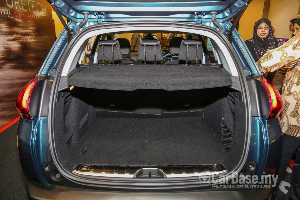 Peugeot 2008 A94 Facelift (2017) Interior