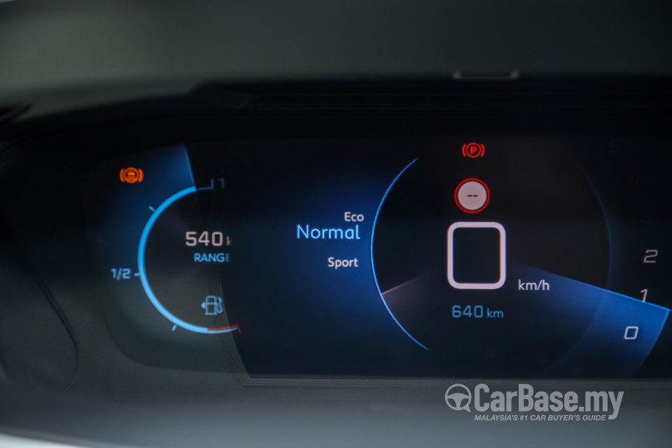 Peugeot 2008 P24 (2022) Interior