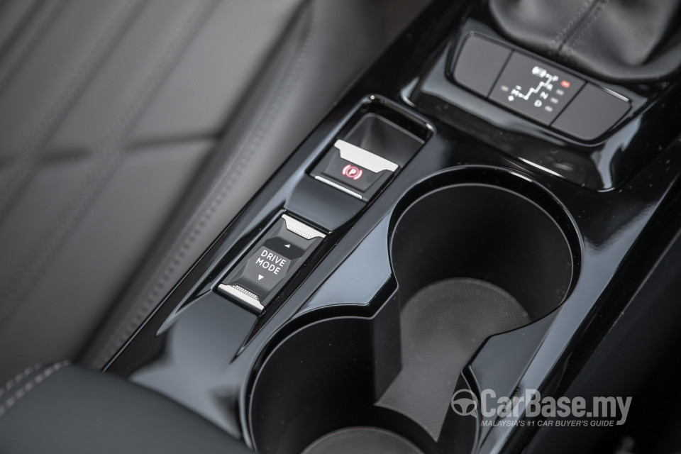 Peugeot 2008 P24 (2022) Interior
