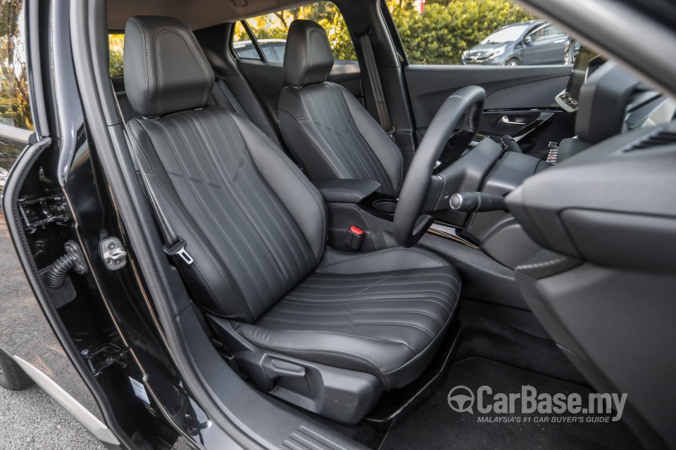 Peugeot 2008 P24 (2022) Interior