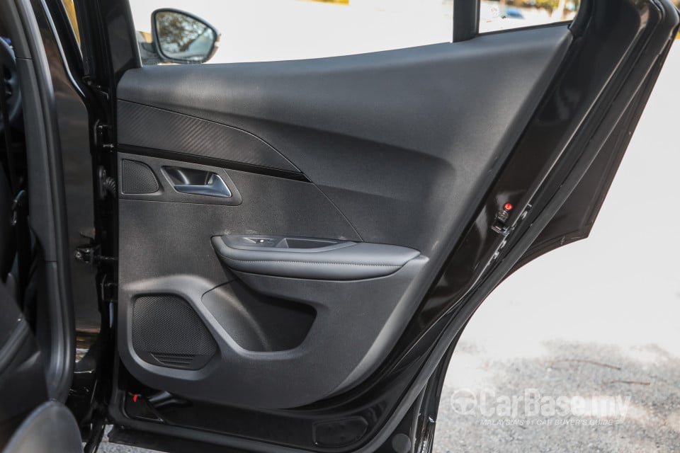 Peugeot 2008 P24 (2022) Interior