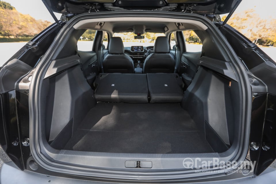 Peugeot 2008 P24 (2022) Interior