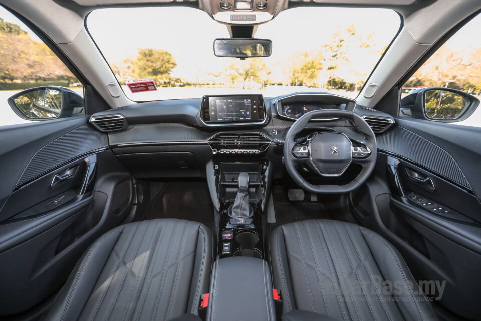 Peugeot 2008 P24 (2022) Interior