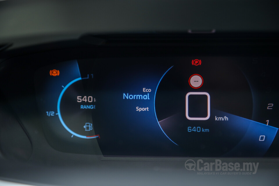Peugeot 2008 P24 (2022) Interior