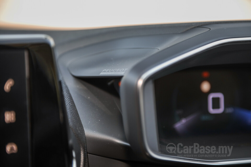 Peugeot 2008 P24 (2022) Interior