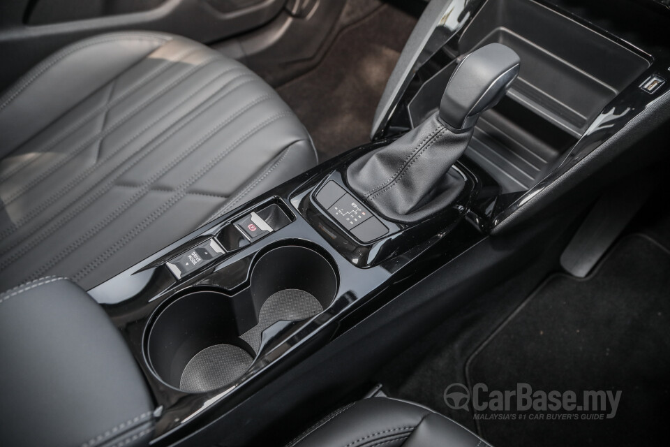 Peugeot 2008 P24 (2022) Interior