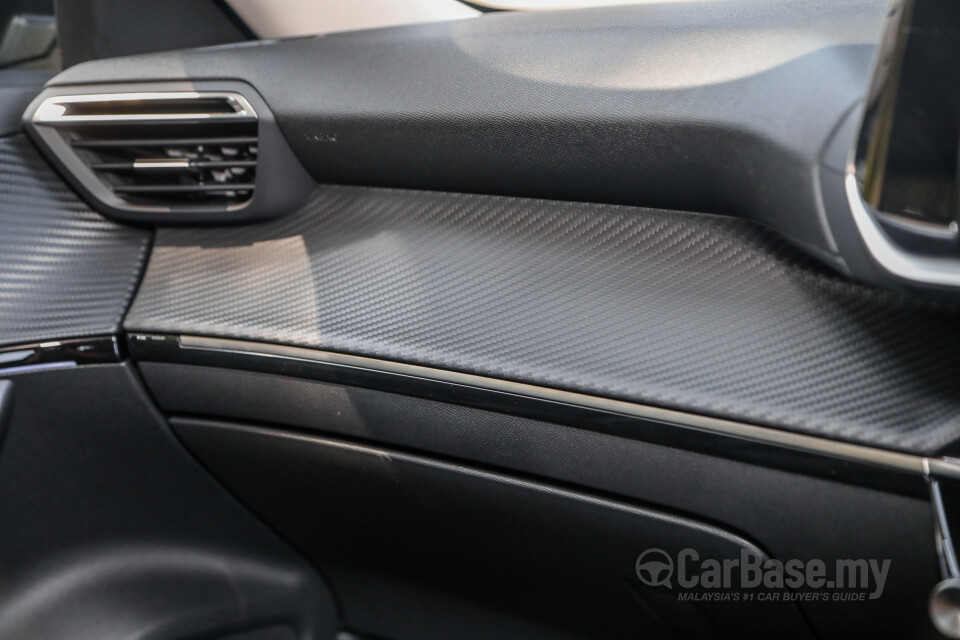 Peugeot 2008 P24 (2022) Interior