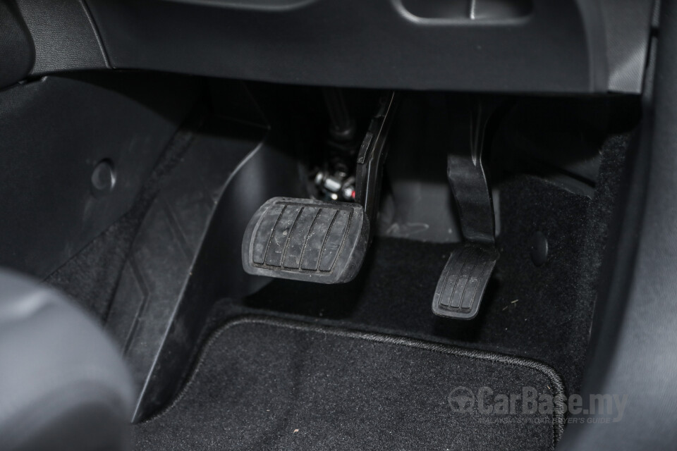 Peugeot 2008 P24 (2022) Interior