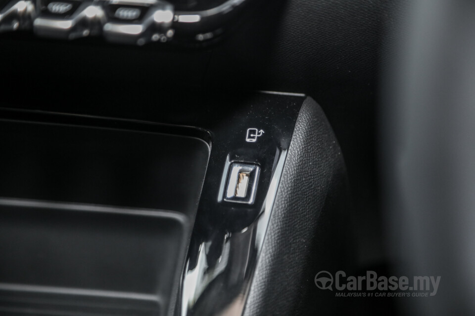 Peugeot 2008 P24 (2022) Interior