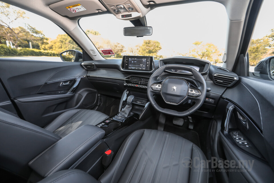 Peugeot 2008 P24 (2022) Interior