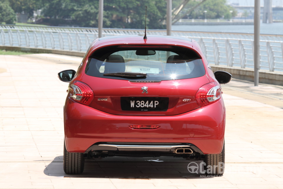 Peugeot 208 GTi Mk1 (2013) Exterior