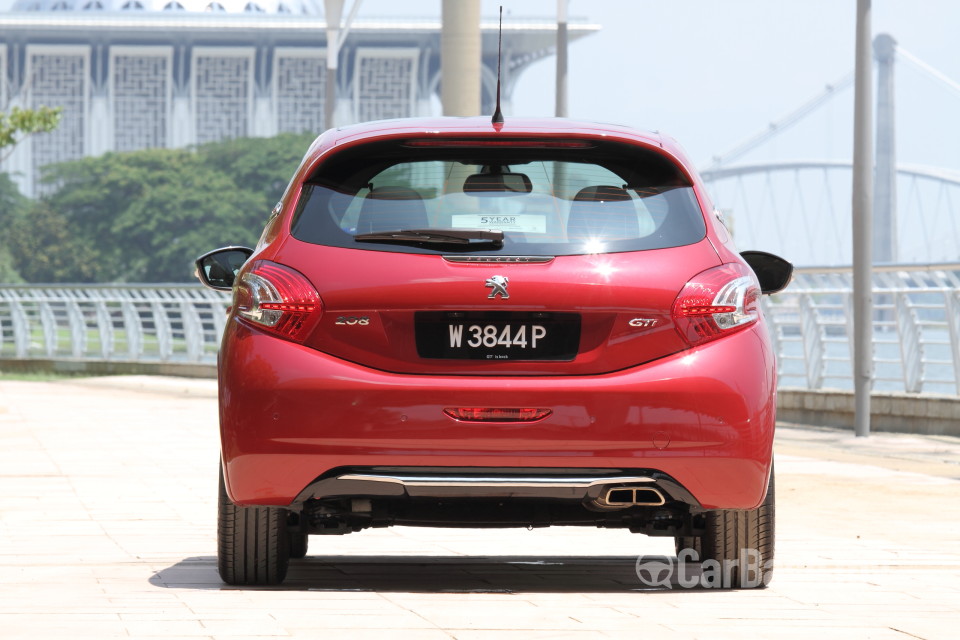Peugeot 208 GTi Mk1 (2013) Exterior