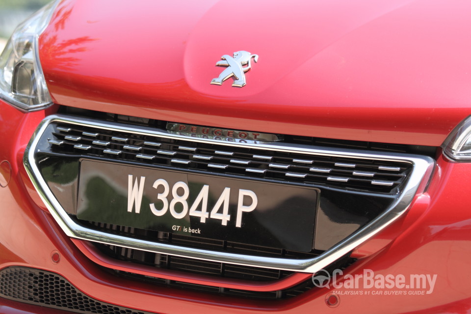 Peugeot 208 GTi Mk1 (2013) Exterior