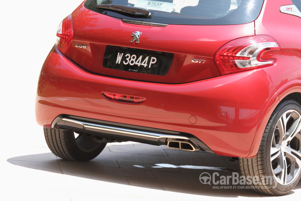 Peugeot 208 GTi Mk1 (2013) Exterior