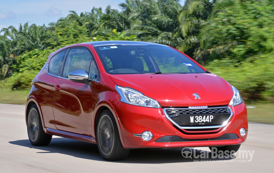 Peugeot 208 GTi Mk1 (2013) Exterior