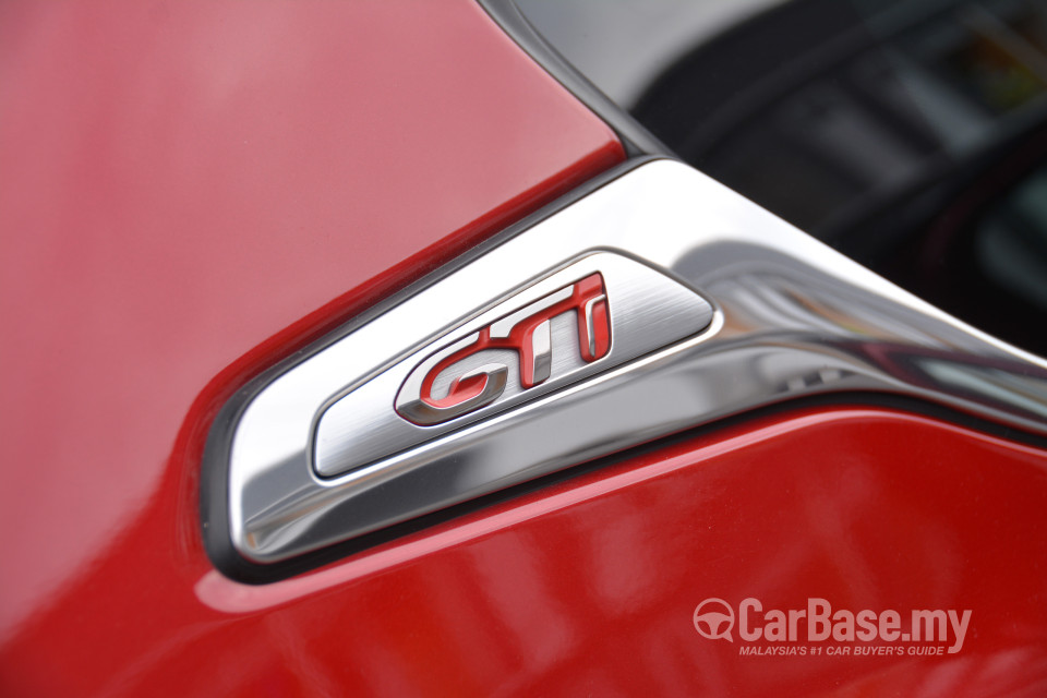 Peugeot 208 GTi Mk1 (2013) Exterior