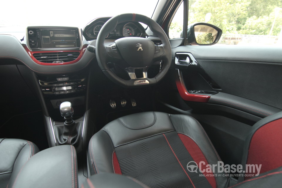 Peugeot 208 GTi Mk1 (2013) Interior