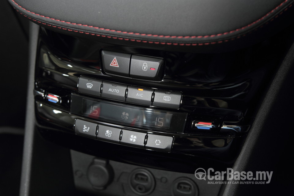 Peugeot 208 GTi Mk1 (2013) Interior