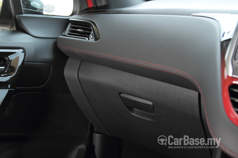 Peugeot 208 GTi Mk1 (2013) Interior