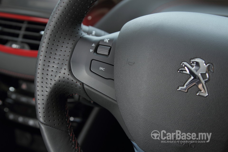Peugeot 208 GTi Mk1 (2013) Interior