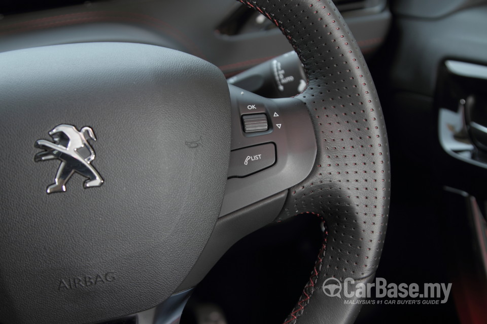 Peugeot 208 GTi Mk1 (2013) Interior