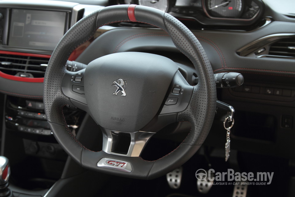 Peugeot 208 GTi Mk1 (2013) Interior