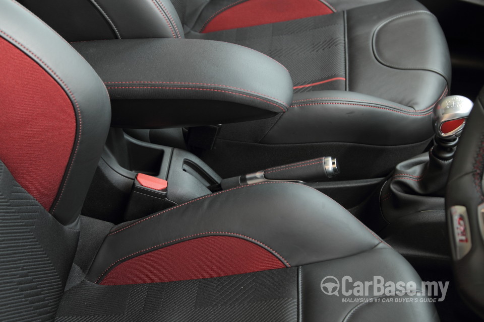 Peugeot 208 GTi Mk1 (2013) Interior