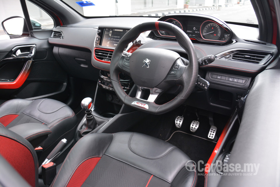 Peugeot 208 GTi Mk1 (2013) Interior