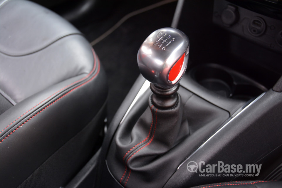 Peugeot 208 GTi Mk1 (2013) Interior