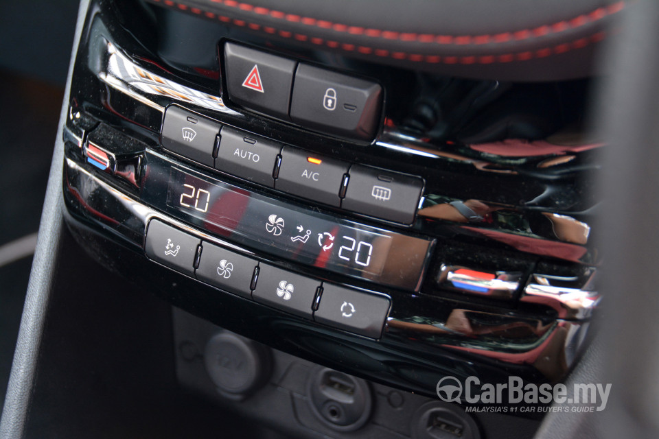 Peugeot 208 GTi Mk1 (2013) Interior