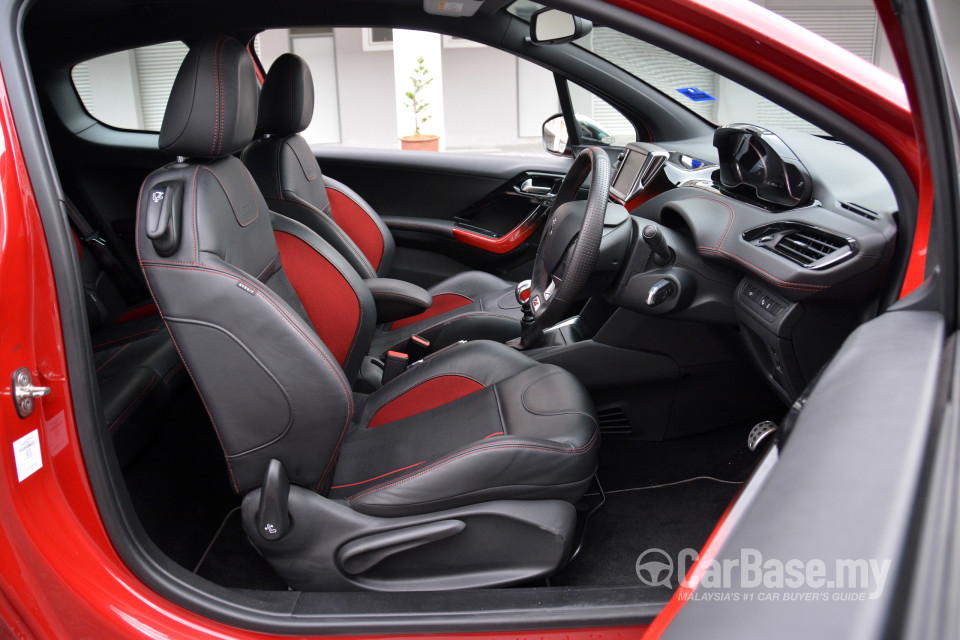 Peugeot 208 GTi Mk1 (2013) Interior