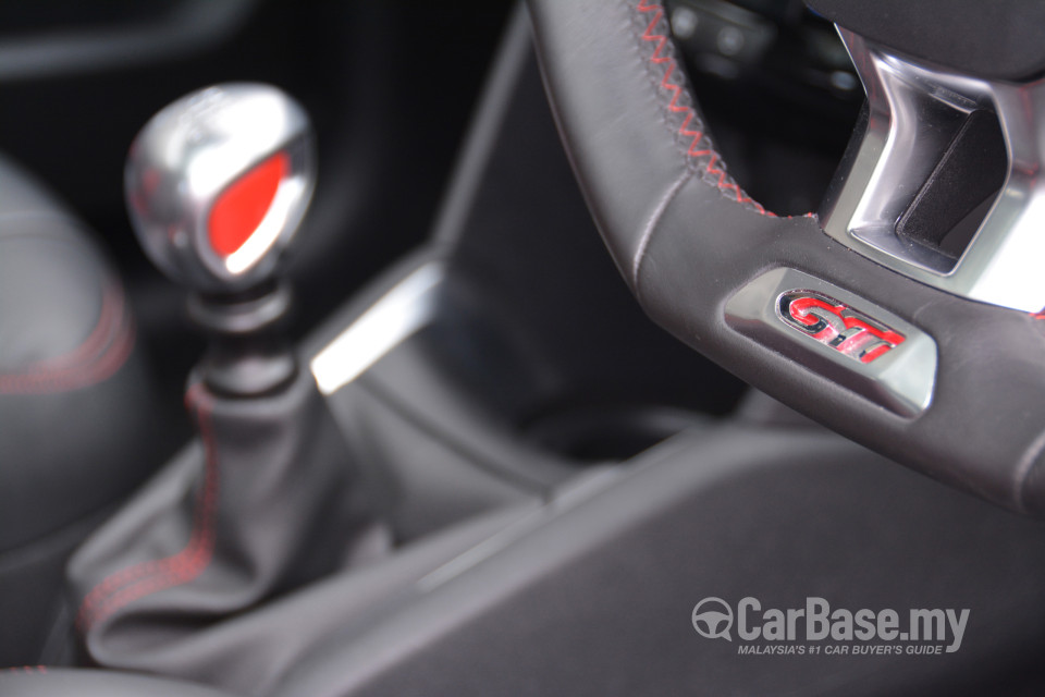 Peugeot 208 GTi Mk1 (2013) Interior