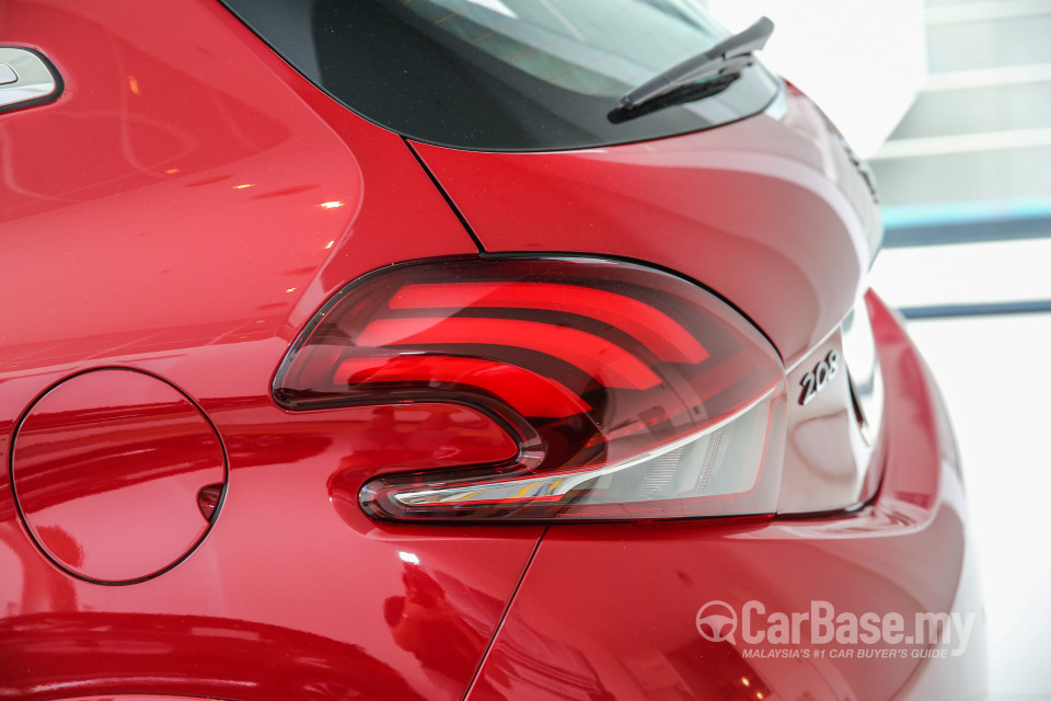 Peugeot 208 GTi Mk1 Facelift (2017) Exterior